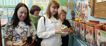 РОДИТЕЛЬСКОЕ СОБРАНИЕ В ГРУППЕ "РАДУГА" РОДИТЕЛЬСКОЕ СОБРАНИЕ В ГРУППЕ "РАДУГА".